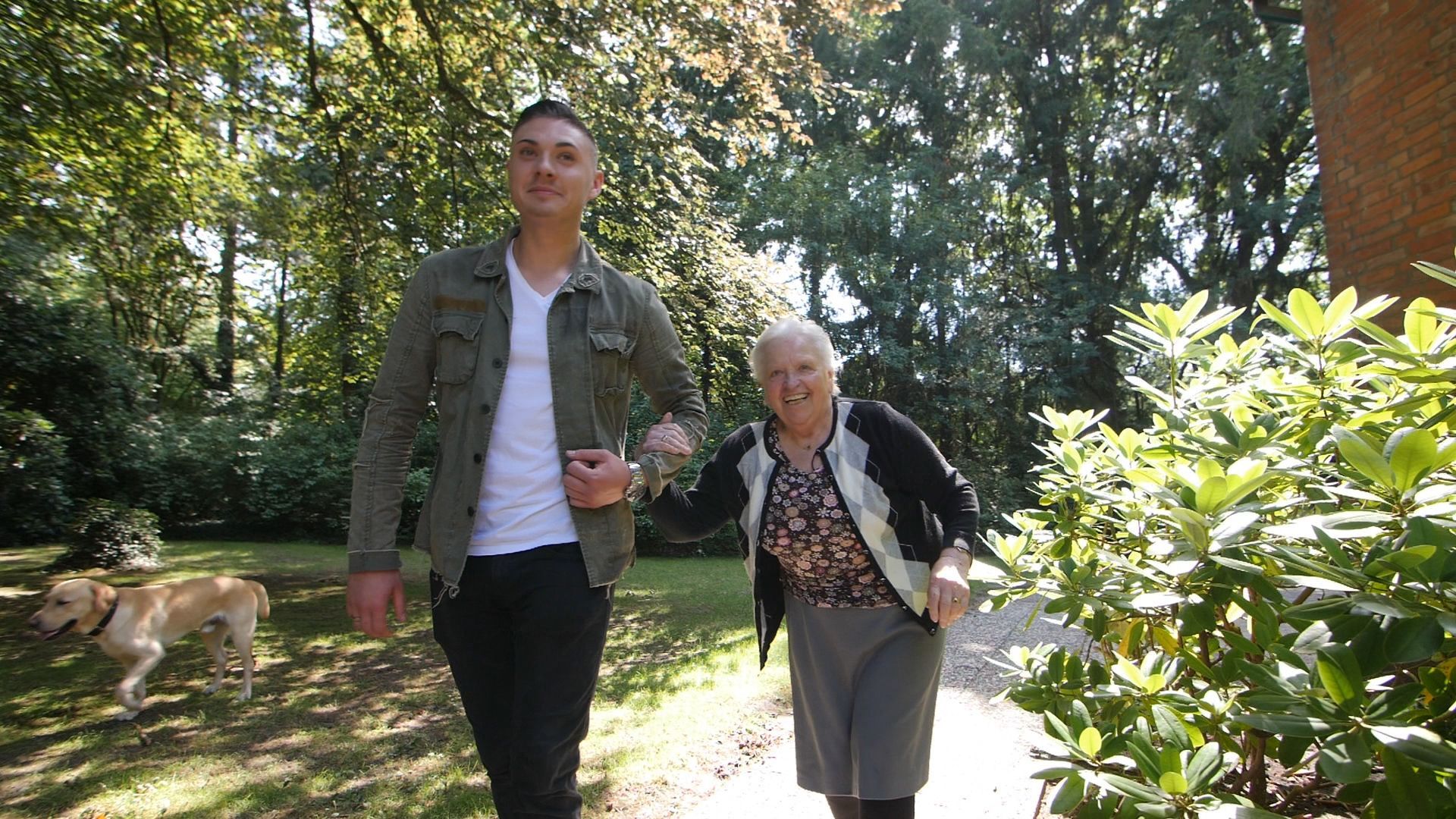 Gemeinsam durch den Garten im Landhaus Ruhetal in Tangstedt